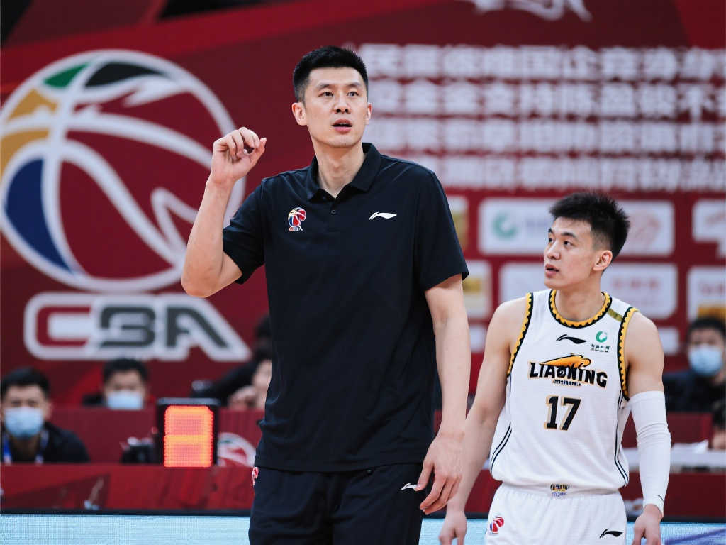 杨鸣谈民企困境：缺乏资金支持，陈盈骏难加盟辽宁